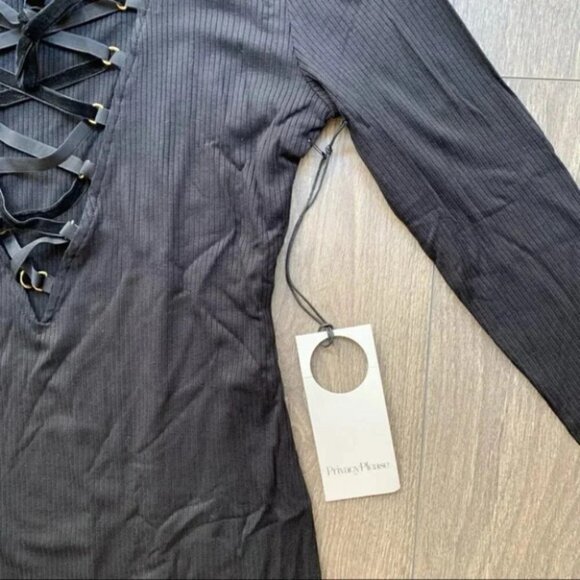Privacy Please REVOLVE Women's Glendale Mini Dress Long Sleeve Lace up front XS - Picture 4 of 16